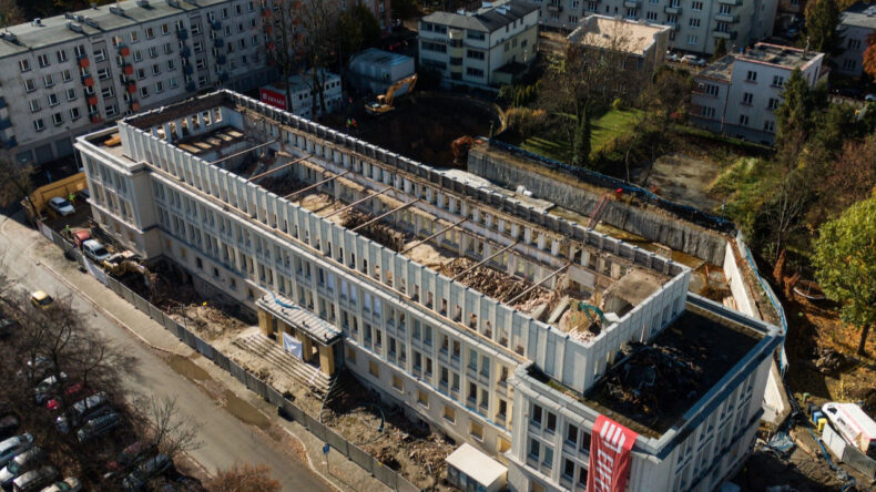 Robert De Niro, Polonya'da Tartışmalara Neden Oldu