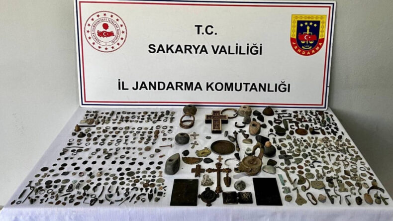 Sakarya'da ‘Anadolu Mirası’ Operasyonu: 100 Yüzük, 82 Sikke, 388 Obje Bulundu