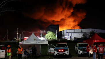 Sanayi B&ouml;lgesinde Patlama: &Ccedil;ok Sayıda Yaralı Bildirildi