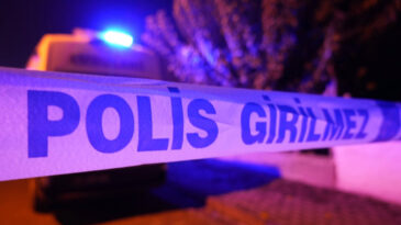 Silahlı kuyumcu soygunu! &Ccedil;alışanı bağlayarak 5 kilo altınla kayıplara karıştı