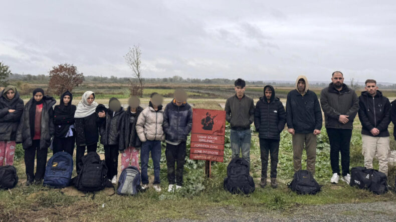 Sınırda yakalandılar: Avrupa’ya kaçmaya çalışan 29 göçmen gözaltında
