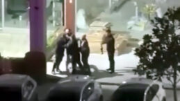 Sokakta Dehşet Anları: 'Paranı Ver' Diye Durdurdular, Direnincede Dayak Yediler!