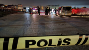 Su&ccedil;&uuml;st&uuml; Yakalanan Hırsızlar Ka&ccedil;arken İş&ccedil;iyi Vurdu