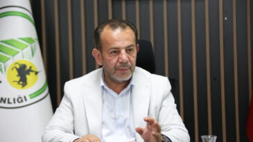 Tanju &Ouml;zcan: Yurt dışına &ccedil;ıkış yasağım kalktı