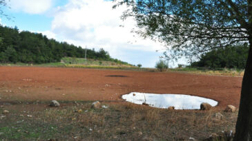 Tankerlerle Hayata Tutunan G&ouml;l Artık Tamamen Kurudu