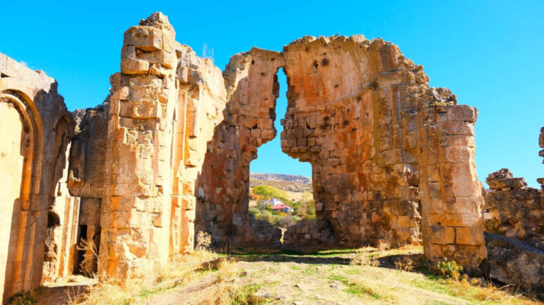 Tarihi Kilisenin Mağduriyeti, Köylülerin Çağrısı