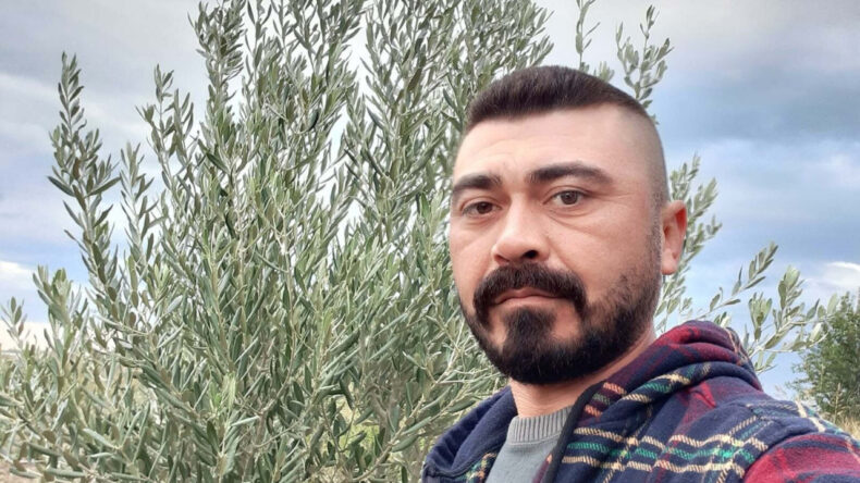 Tarlaya Yuvarlanan Ara&ccedil;ta S&uuml;r&uuml;c&uuml; Hayatını Kaybetti