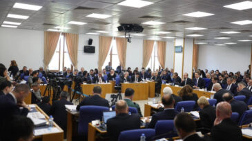 TBMM Plan ve B&uuml;t&ccedil;e Komisyonu'nda AKP ve İYİ Parti Arasında Gergin Anlar