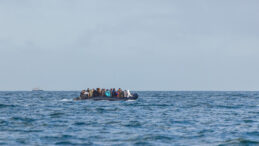 Tekne Battı: Yüzlerce Kayıp