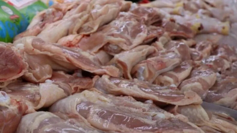 Tonlarca Bozuk Tavuk Ele Geçirildi