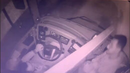 Trafikte Dehşet: 30 Yolcunun Bulunduğu Otobüse Ateş Açıldı