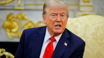 Trump: "G&ouml;zden D&uuml;şm&uuml;ş &Uuml;lke" Dedi ve Uyardı: Savaş Bakanlığımıza Talimat Veriyorum