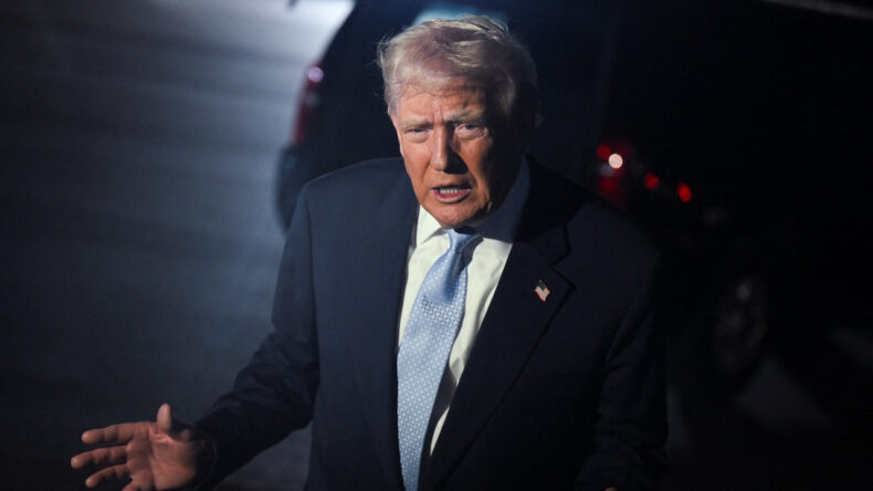 Trump'ın ABD'lilere 2000 Dolar Temettü Planı Açıklandı