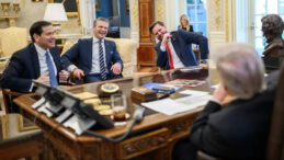 Trump'a Sunulan Hediyeler İsvi&ccedil;re'yi Karıştırdı