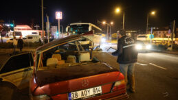 Turistleri Taşıyan Otob&uuml;se &Ccedil;arpma Olayı: &Ouml;l&uuml; ve Yaralılar