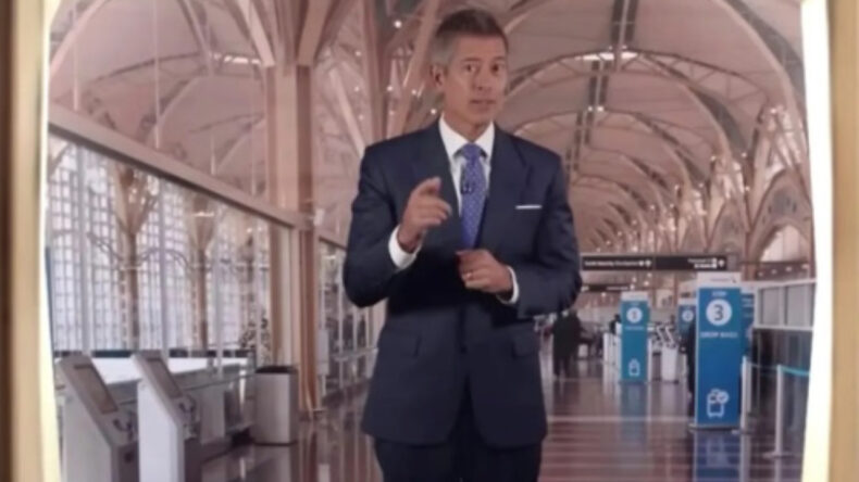 Ulaştırma Bakanlığı'ndan 'Nezaket' Kampanyası: U&ccedil;ağa Pijama ve Terlikle Binmeyin