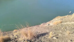 &Uuml;&ccedil; Kişinin Bulunduğu Ara&ccedil; Baraj G&ouml;l&uuml;ne D&uuml;şt&uuml;