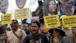 &Uuml;lke Ayakta: Usuls&uuml;zl&uuml;kleri Protesto Ettiler