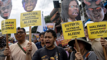 &Uuml;lke Ayakta: Usuls&uuml;zl&uuml;kleri Protesto Ettiler