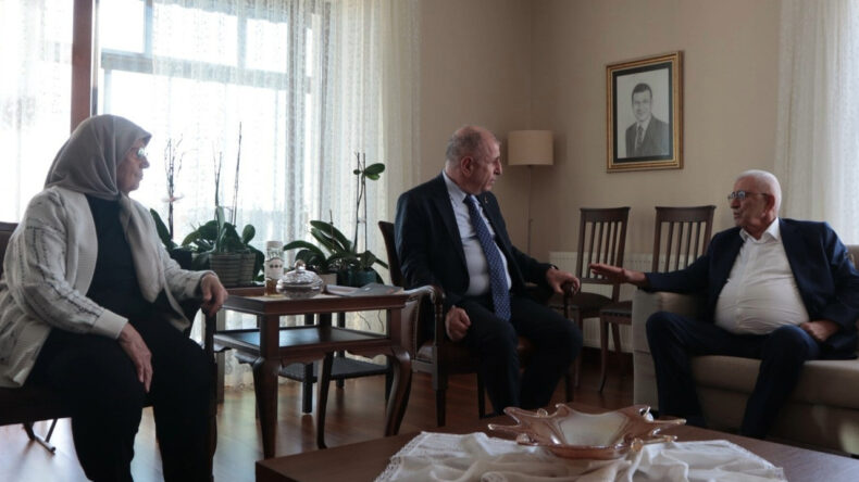 &Uuml;mit &Ouml;zdağ'dan İmamoğlu'nun Ailesine Ziyaret