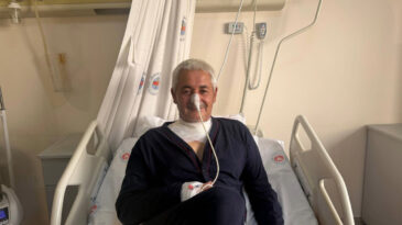 Uzmanlar hastayı g&ouml;sterip uyardı: Gırtlağının yarısı alındı