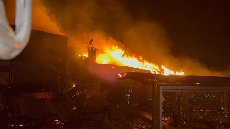 Yangın Kafeyi K&uuml;le &Ccedil;evirdi