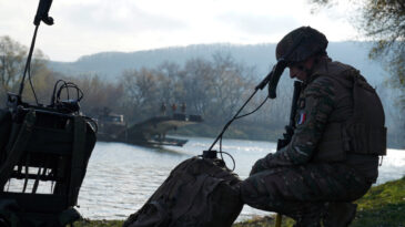 Yeni Askerlik Planı &Ouml;ncesi &Uuml;lkede Tartışmalar Alevlendi: Skandal A&ccedil;ıklamalar Tepki Topladı