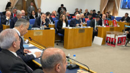 Yerlikaya'ya Fotoğraf ve Kayyum Tepkisi