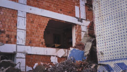 Yıkım Kontrolden &Ccedil;ıktı: Yan Bina Da Zarar G&ouml;rd&uuml;