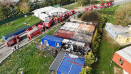 Yıldız Teknik &Uuml;niversitesi'nde Yangın: &Ouml;ğrenci Kul&uuml;pleri Yok Oldu