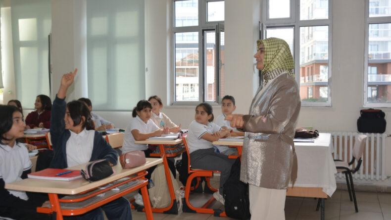 Yıllar Sonra Birlikte &Ouml;ğretmenlik Yapma Fırsatı