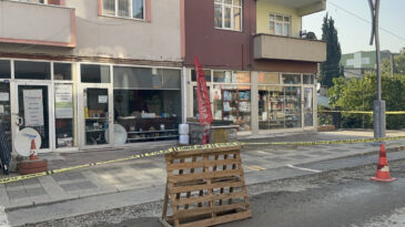 Yine Gebze: &Uuml;&ccedil; bina daha boşaltıldı