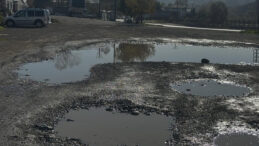 Yol G&ouml;l Oluyor: Her Hafta Aynı Sorun