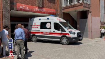 Zehirlenme Salgını Devam Ediyor: 19 &Ouml;ğrenci Hastaneye Kaldırıldı