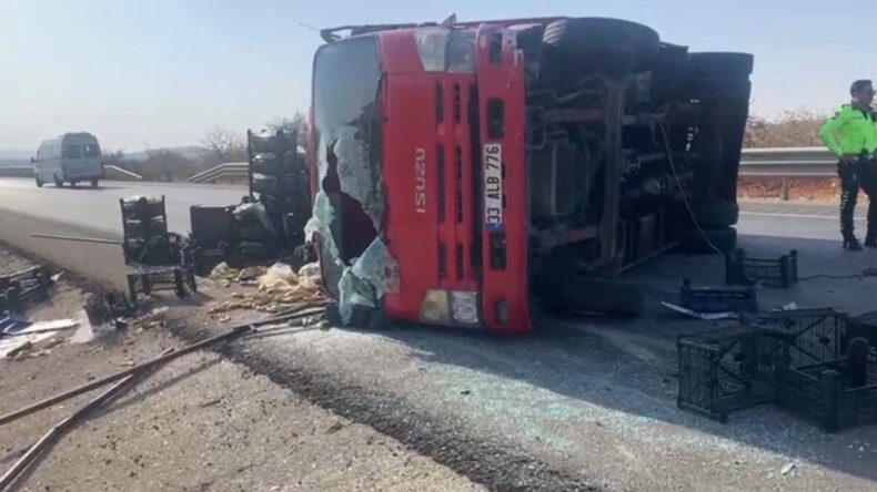 Zincirleme Kazada 9 Yaşındaki Çocuk Hayatını Kaybetti