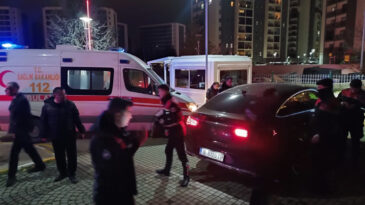 'Kendimi vurdum' diyerek yardım istedi