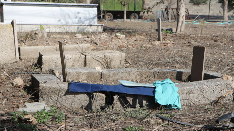 '&Ouml;ld&uuml;' Denilen Bebek, Defin Yolunda Ağlayınca Yaşadığı Ortaya &Ccedil;ıktı