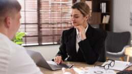 200 Bin Bankacının İşi Tehlikede