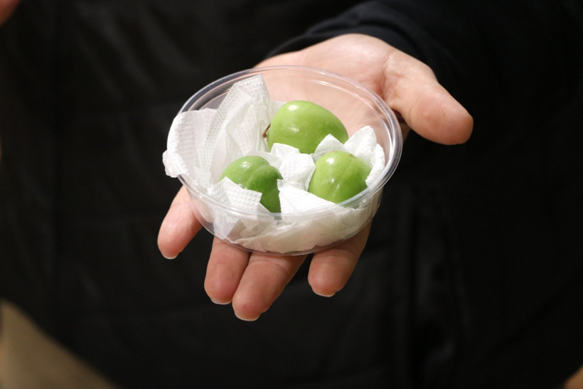 Erik ve kiraz tezgahı