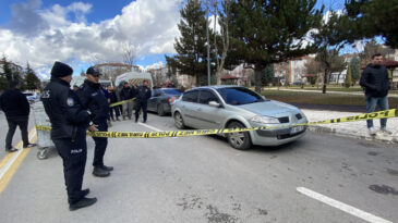 30 Yaşındaki Adam Ara&ccedil;ta Hayatını Kaybetti