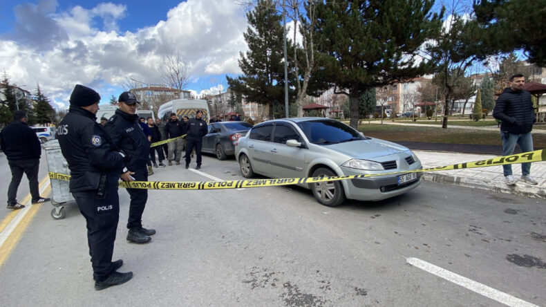 30 Yaşındaki Adam Araçta Hayatını Kaybetti