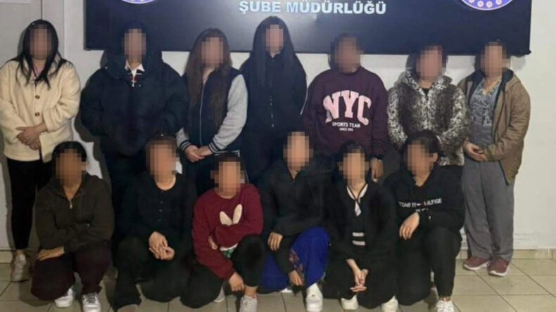 4 Masaj Salonuna Operasyon: 13 G&ouml;zaltı