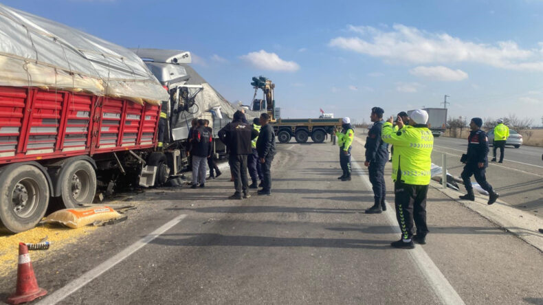 4 TIR Zincirleme Trafik Kazası: Hayatını Kaybeden ve Yaralananlar Var