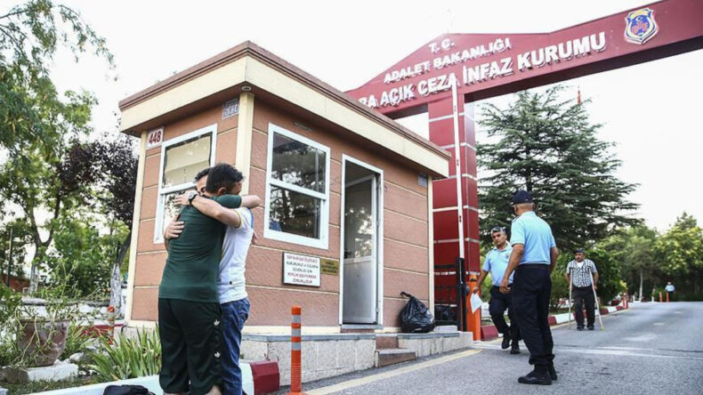 55 Bin H&uuml;k&uuml;ml&uuml; Yeni Yılı Dışarıda Karşılayacak
