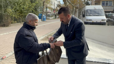 60 Bin Dolara &Uuml;&ccedil; Paket Tatlı Aldı