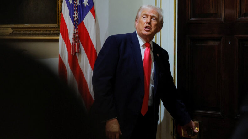 ABD, 19 &Uuml;lkeden İltica ve G&ouml;&ccedil;menlik Başvurularını Durdurdu