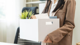 ABD'de İşten &Ccedil;ıkarma Dalgası B&uuml;y&uuml;yor