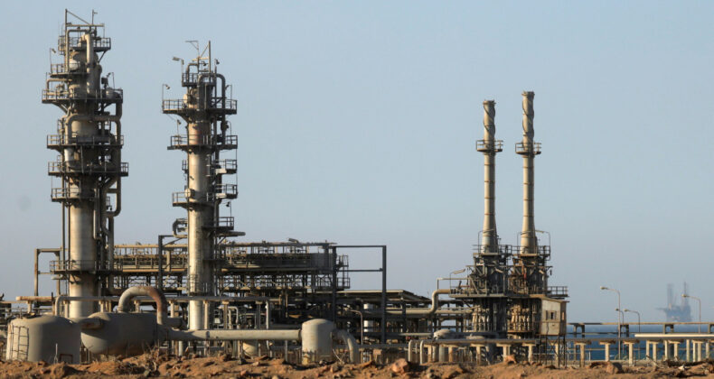 Afrika'da Yakıt Krizi Derinleşiyor