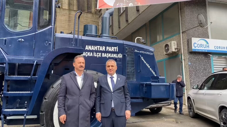 Ağıralioğlu: Y&uuml;z&uuml;kle başlayıp zengin oluyorsunuz, millet elindeki y&uuml;z&uuml;ğ&uuml; satmak zorunda kalıyor