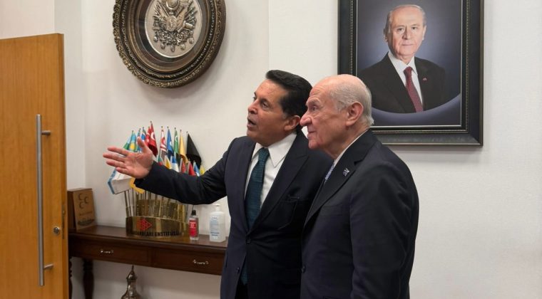 Ahmet &Ouml;zer, Bah&ccedil;eli ile Buluştu: &Ouml;zg&uuml;r &Ouml;zel'in Selamını İletti ve G&ouml;r&uuml;şmede &Ouml;nemli Konuları Anlattı